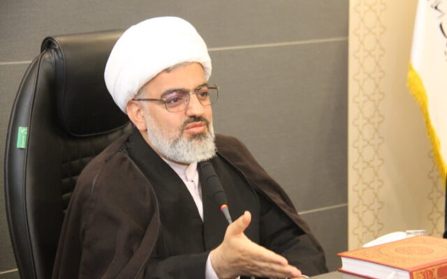 حضور حجت‌الاسلام والمسلمین محمدباقر ولدان در نشست کارگروه بانیان خیر و واقفین قرآنی شورای عالی قرآن استان فارس