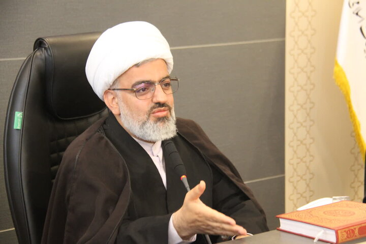 حضور حجتالاسلام والمسلمین محمدباقر ولدان در نشست کارگروه بانیان خیر و واقفین قرآنی شورای عالی قرآن استان فارس